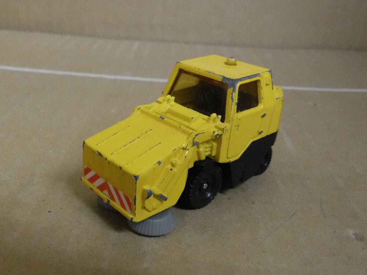 【中古品】トミカ MOHANIOAL SWEEPER NO.113 黄 1/66 中国製拍卖