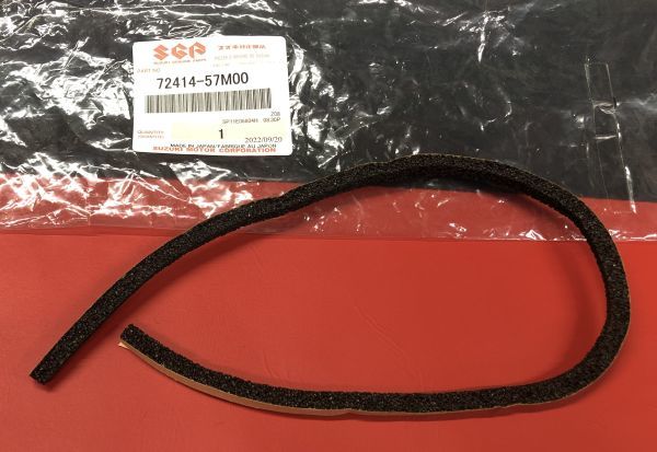 スズキ ジムニー ABA JB23W JXGU 純正パーツ 7141457M00 フロントフードシール インテークリヤ拍卖