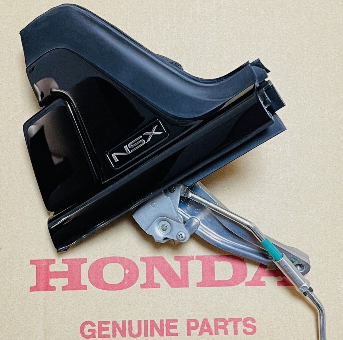 未使用 ホンダ 純正 NSX NA1 NA2 ドアサッシュ リヤーサッシュ ホルダー 右側 アウトサイド HONDA Genuine Rear sash holder Right side拍卖