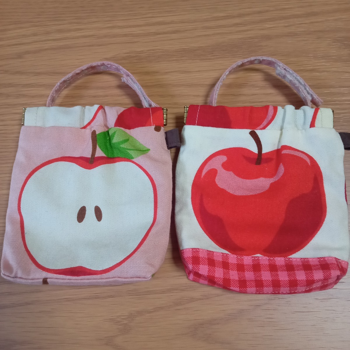 バネ口 ポーチ 2個セット 10センチ★赤 りんご★ハンドメイド 小物入れ カードケース 印鑑ケース 薬入れ バッグインバッグ等に♪拍卖