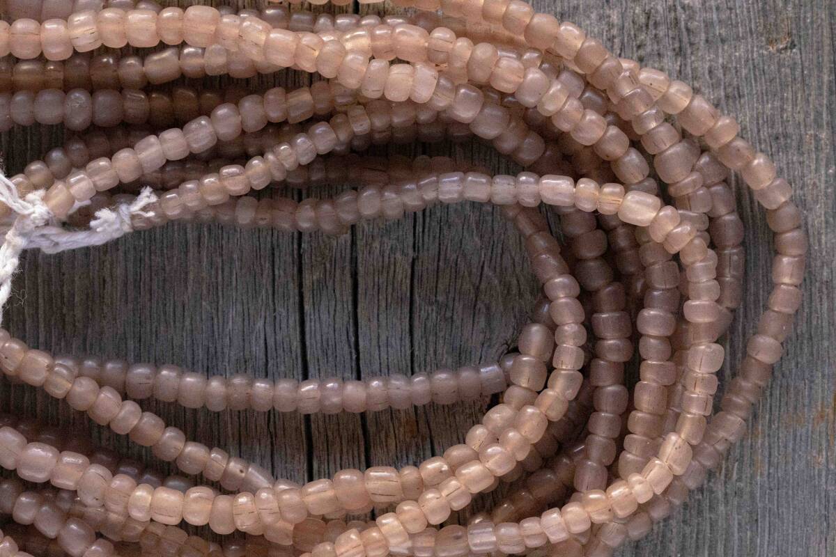 *Java grass beads拍卖