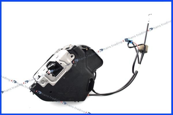 ※要在庫確認 ベンツ 純正品 W203 Cクラス 右リアドアロック アクチュエーター 右後用 2037300235拍卖