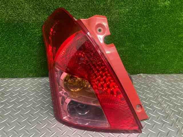 スズキ スイフト ZC71S テールランプ 左 ライト 助手席側 35670-73K00拍卖