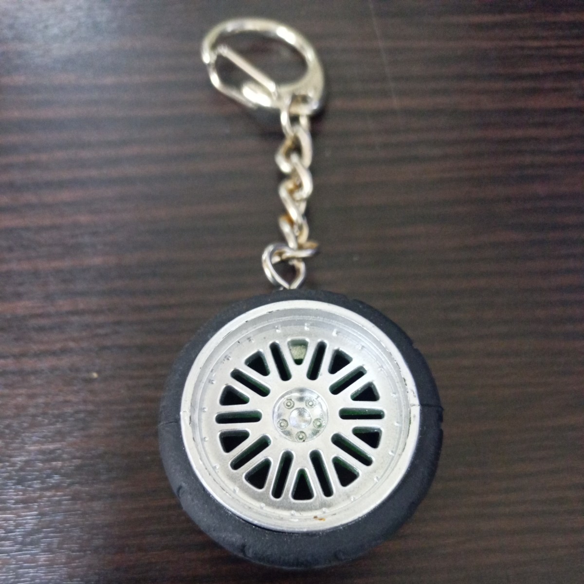 ③新品★未使用★BBSホイールタイプキーホルダー★稀少★灰色★ カスタム 拍卖