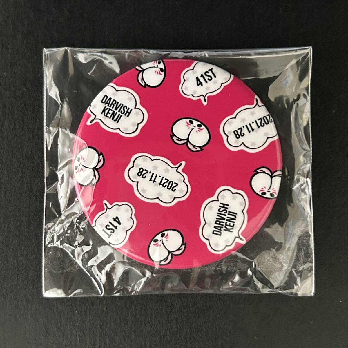 新品☆バースデー缶バッジ 2021年 樽美酒研二②【ゴールデンボンバー 41st グッズ バースデーガチャ ケツバ イラスト】拍卖