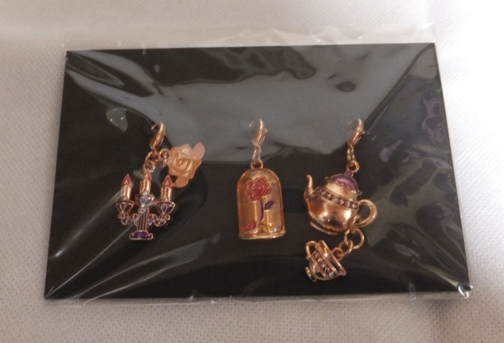 劇団四季 ミュージカル 美女と野獣 2013年 東京ファイナル限定商品 チャームセット ディズニー プリンセス 薔薇 ベル ピンク拍卖