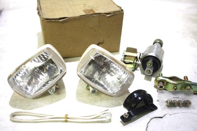 60s新品砲弾ライトSet 丸石ツバメ片倉能率帝輪野澤セキネ水谷光風ナショナルツノダ富士BS自転車宮田ゼブラ自転車バイクモペットジュピター拍卖