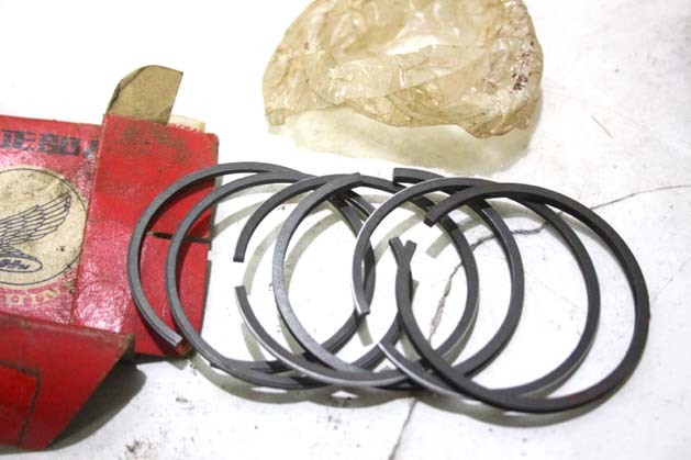 60s ホンダCS72C72新品ピストン CB72CL72CB250スポカブCS65CL65CB92CB93CD250C200C92CB72CL72CL250CS90CS65CB125C110C115CS125CS90CL90C65拍卖