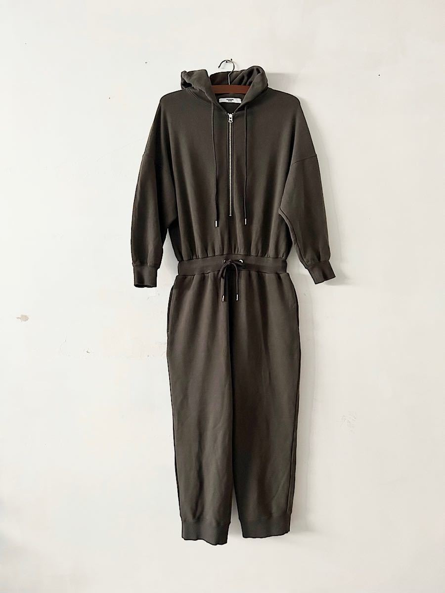 UNIVERSAL SEVEN  スウェット オールイワン 拍卖