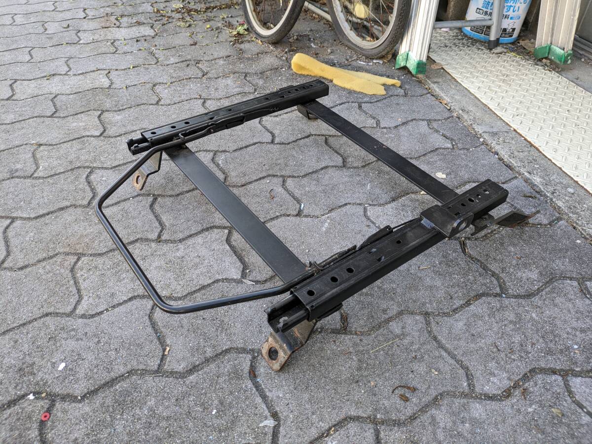 GDB インプレッサ BRIDE シートレール 運転席 ブリッド GC8 GF8 GDA GGA GGB レガシィ フォレスター 流用などに拍卖