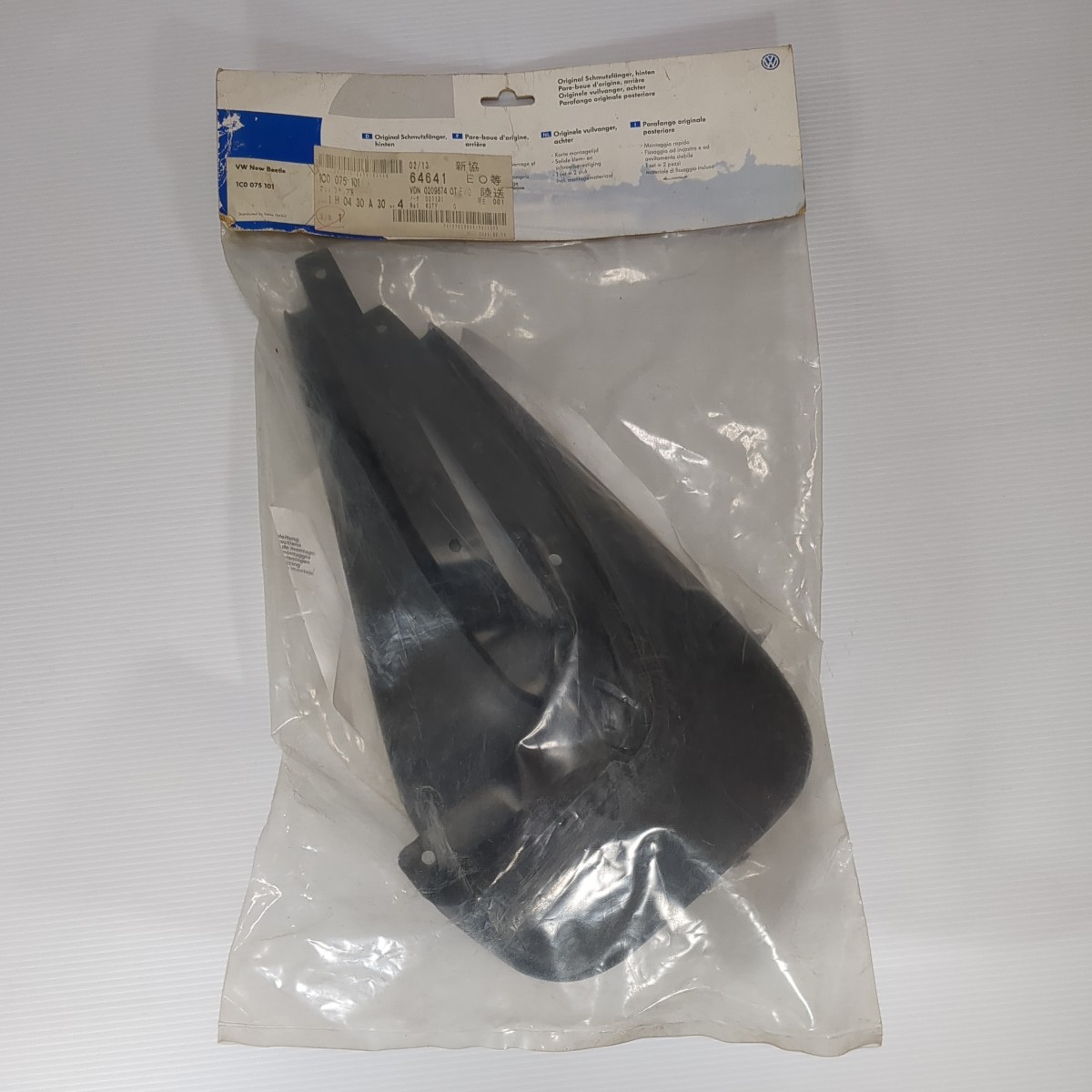 フォルクスワーゲン ニュービートル スプラッシュガード リア 泥除け マッドガード 1CO 075 101拍卖