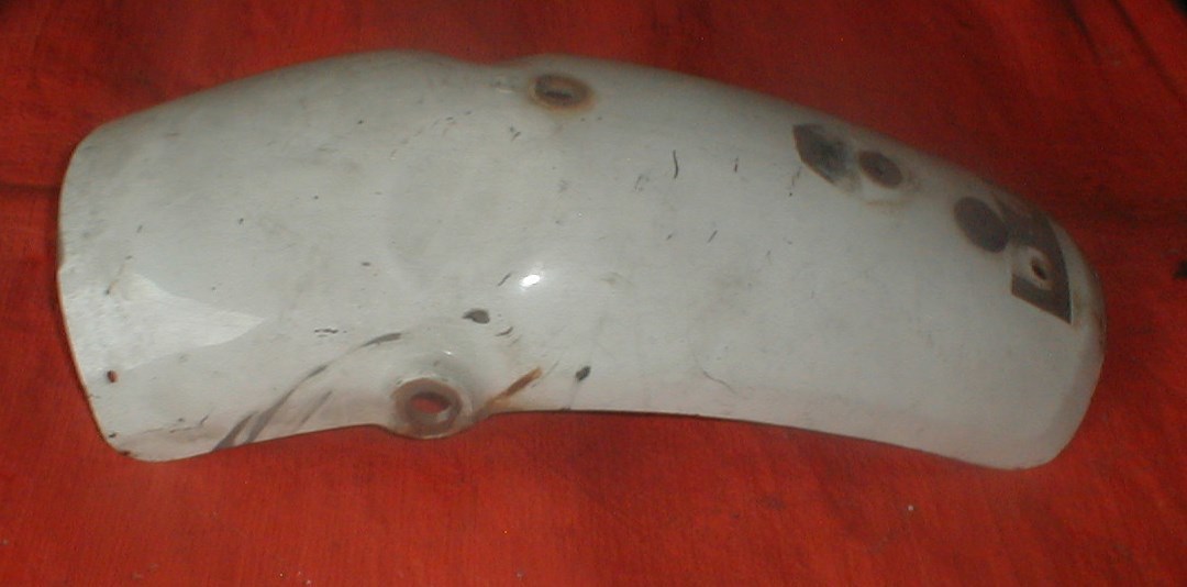 ☆★スズキ★DR250S/DR125S/1982年~【リアフェンダー/良品】★☆拍卖