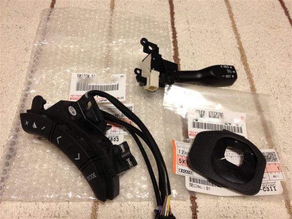 残りわずか!【未使用 トヨタ 純正流用】アルファード G/V HV クルーズコントロール セット スイッチ カバー ネジ拍卖