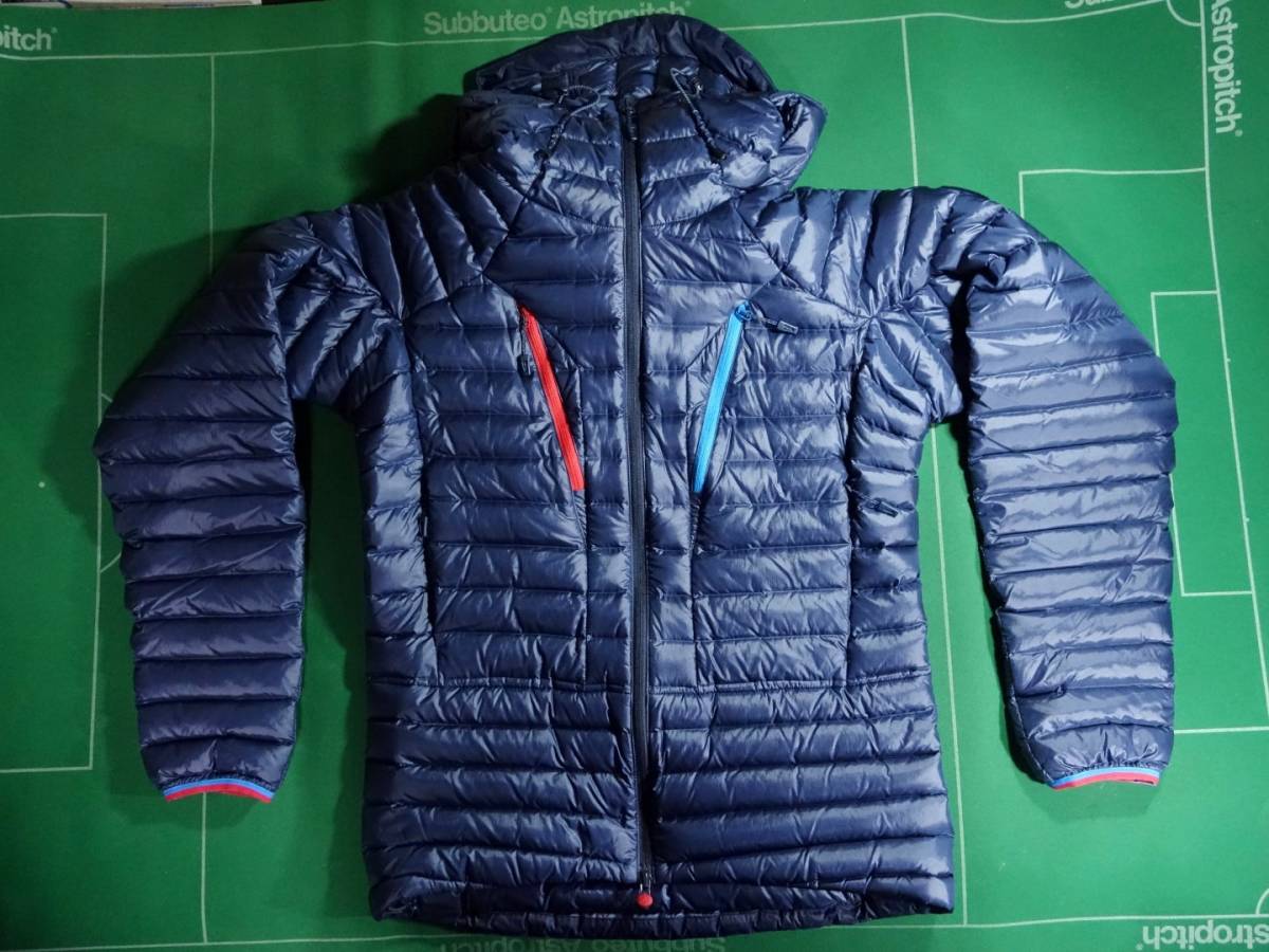 ▲ミレー MILLET シームレスシェル 700FP トリロジー シンセシス ダウン フーディ ネイビー JP-L 美品!!!▲拍卖