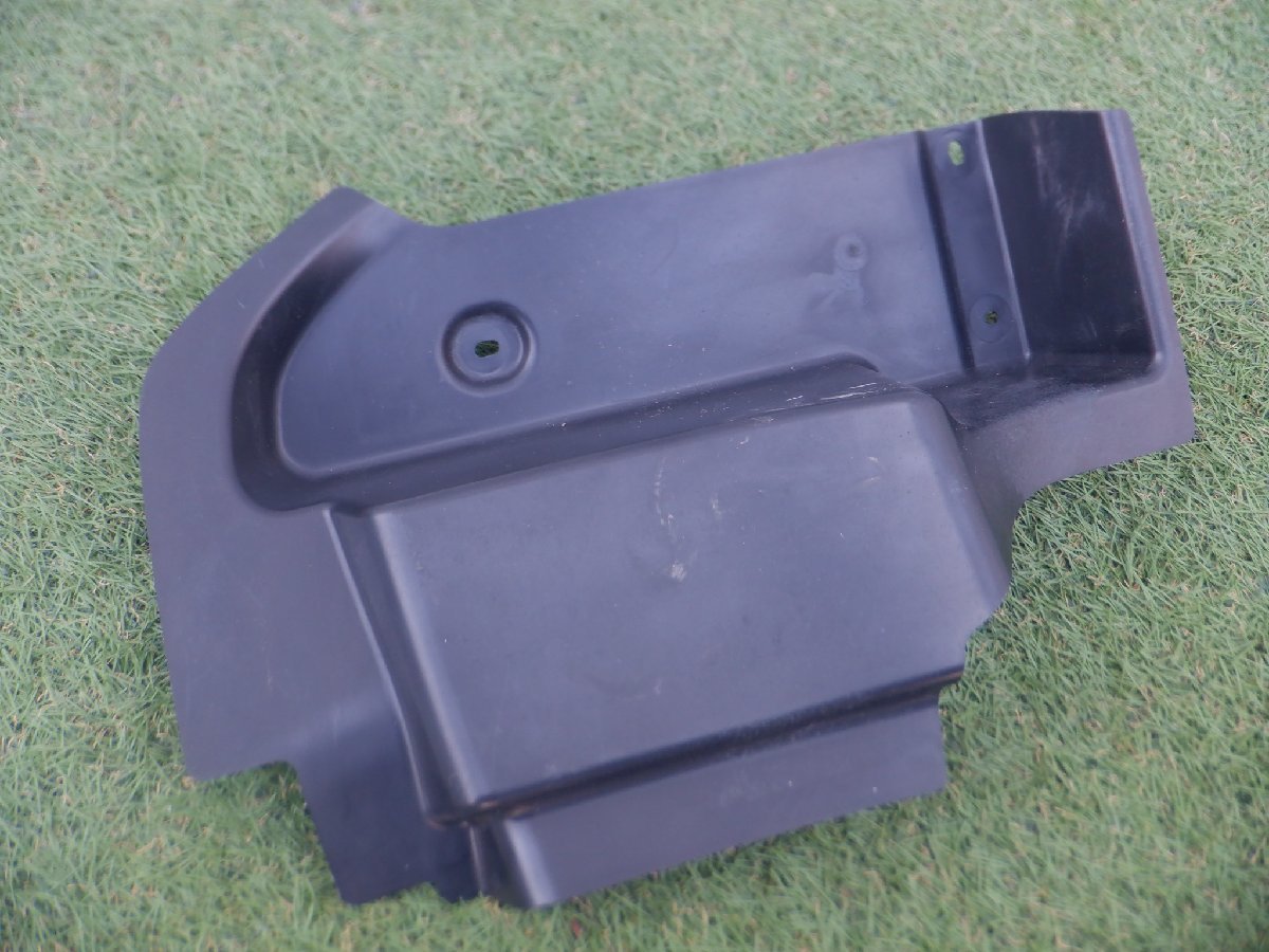 Chrysler クライスラー純正 JL36S JL ジープ ラングラー クローズアウトパネル 左側 68349683AE m-24-2-258拍卖