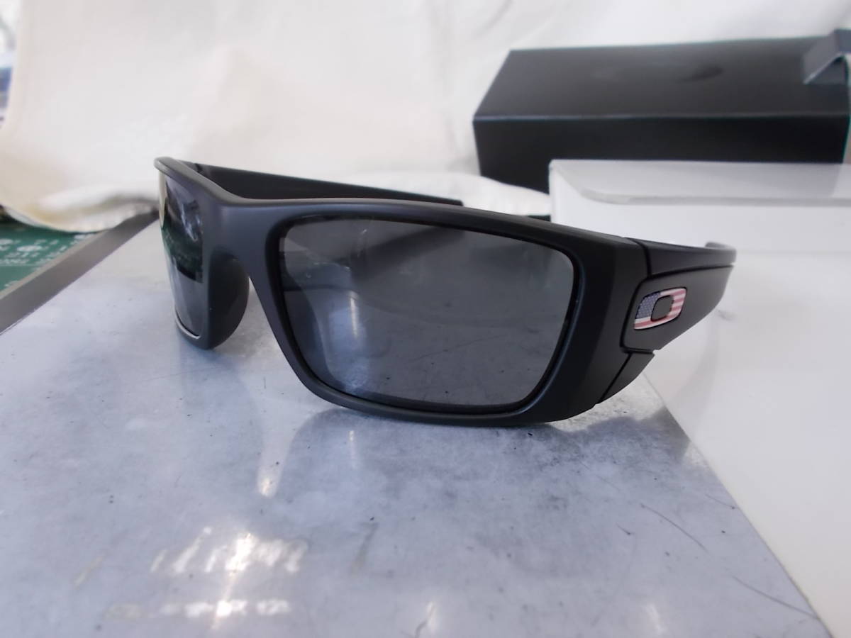 OAKLEY オークリー FUEL CELL OO9096-38 MATTE BLACK / USA ICON サングラス 拍卖