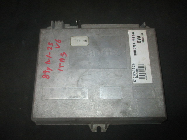 ■ルノー 25 ヴァンサンク バカラ エンジンコンピューター 中古 S101260202B HOM7700740747 BVA 7700739229 ECU コントロールユニット ■拍卖