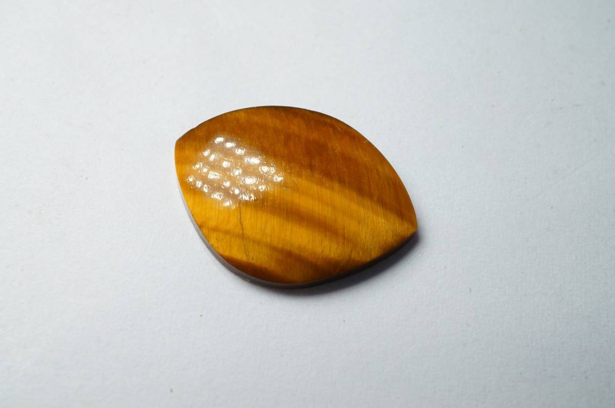 【即決特別価格!早い者勝ちです!】美しい目が出る特大天然虎目石(タイガーアイ)のオリジナルカットルース【トラ目石・トラメ石】5.2ct拍卖