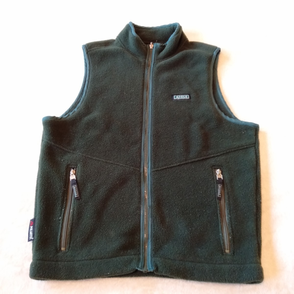 む209 AIGLE サイズS フリースベスト ポリエステル POLARTEC カーキ タグに記名あり エーグル 洋服拍卖