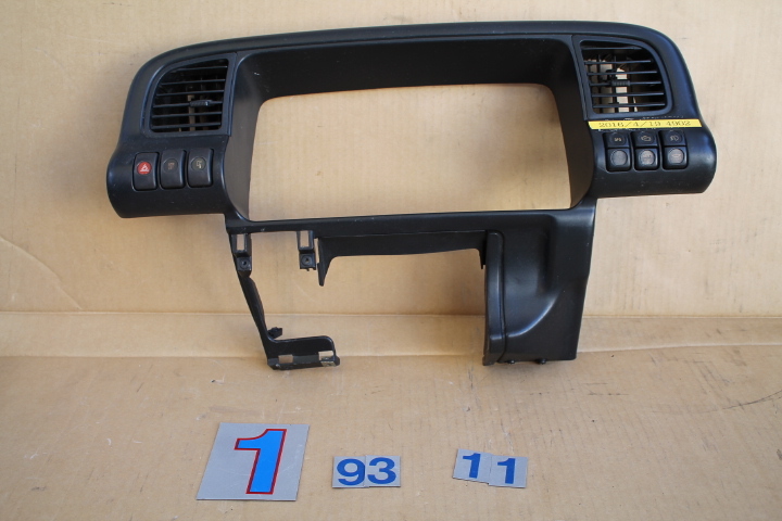 KL-732-1 いすゞ NKR81 エルフ メータークラスターパネル 各スイッチ付き拍卖