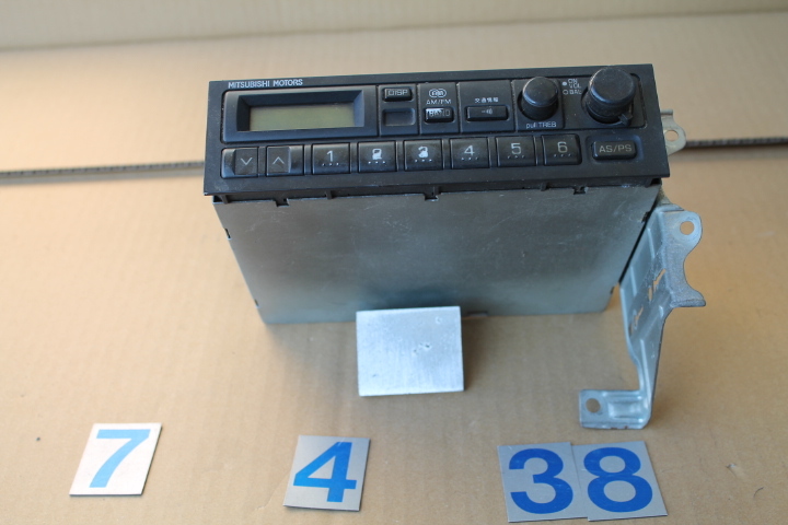 KL-768-7 三菱ふそう FE50 キャンター 純正ラジオ MC887977拍卖