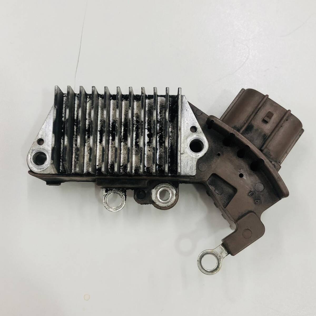 デンソー製 レギュレーターM3S 126000-1810 1C 31 中古品拍卖