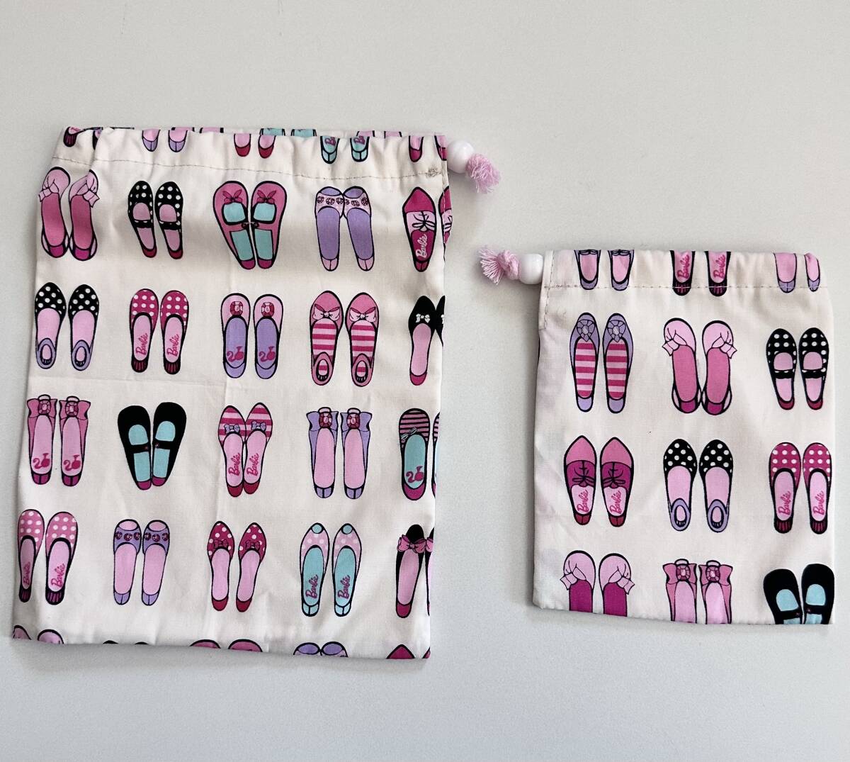 小物入れ、整理・旅行などに 巾着袋2枚セット シューズ柄 小・中拍卖