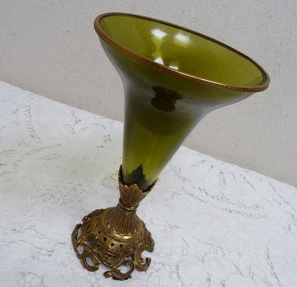 (☆BM)サンドブラスト(0209-LG⑩)Dominic ガラス グリーン 脚付 アンティーク調 花瓶 緑 高さ28㎝ 無地 素材 ハンドクラフト 材料 ベース拍卖