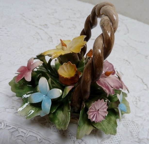 (☆BM)イタリア製/カポディモンテ CAPODIMONTE 陶花(0130-①)フラワーバスケット 陶器製 小花 野花 置物 オブジェ 洋風 ITALY 拍卖