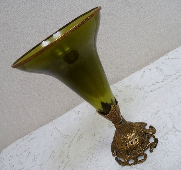 (☆BM)サンドブラスト(0209-LG⑨)Dominic ガラス グリーン 脚付 アンティーク調 花瓶 緑 高さ28㎝ 無地 素材 ハンドクラフト 材料 ベース拍卖