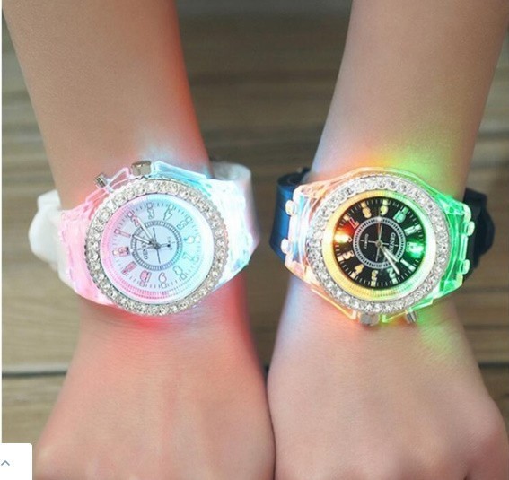 腕時計電子カラフルな 子供ギフトクロックファッション子供' s腕時計 ZCL946拍卖