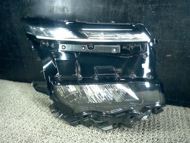 ☆ヴォクシー VOXY ZWR90W 右ヘッドランプ LED コイト V1-3 81110-V1050 ★未テスト★拍卖