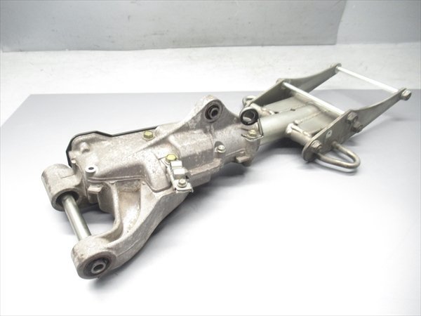 H1R6-0216 ホンダ ジャイロX-2 スイングアーム 純正品 【TD02-111~ 4st Fi車 動画有】拍卖