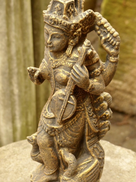 ヒンドゥーの女神 サラスヴァティーh32cm Sarasvat 学問芸術の神 ヒンドゥー仏像 0223拍卖