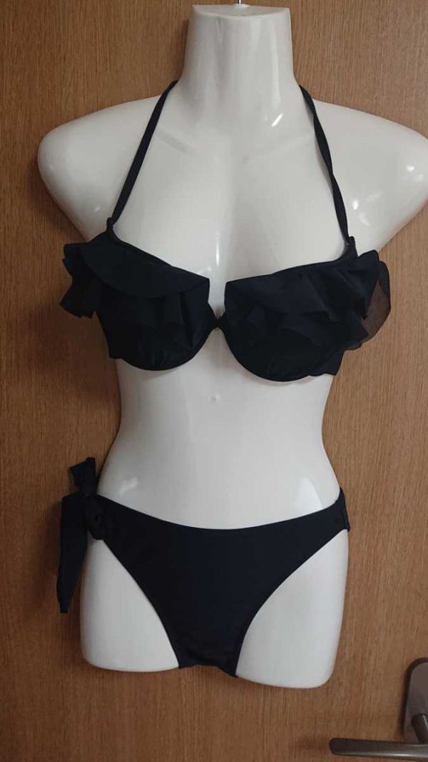 ☆黒系☆フリルが可愛いビキニ2点セット☆ワイヤー入り☆L☆拍卖