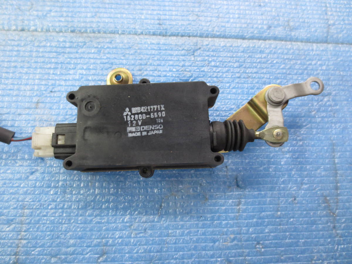 デリカ スターワゴン P24W リアゲート ドアロックアクチュエーター H5年式 ②拍卖