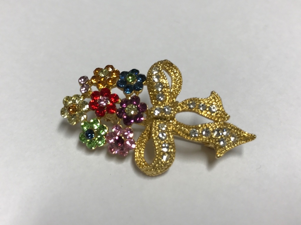 新品 お洒落な 花束 フラワー リボン ブローチ アクセサリー袋付 / ストーン ゴールド拍卖