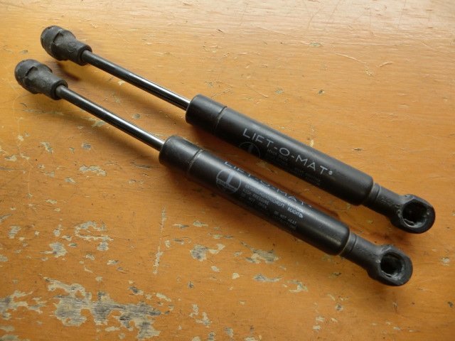 ボクスター ダンパー 左右 97y E-986K トランク ポルシェ 7.8万km 平成9年 左ハン 即決あり拍卖