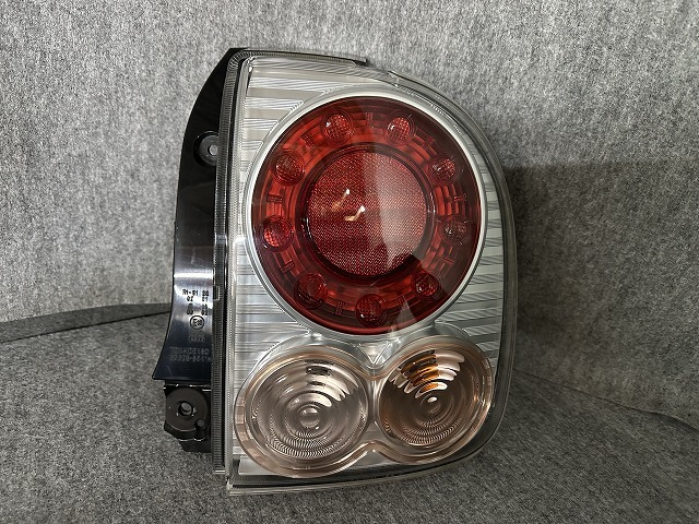 4621-Z2-1 アルトラパン ショコラ HE22S テール レンズ LED 右 ☆拍卖