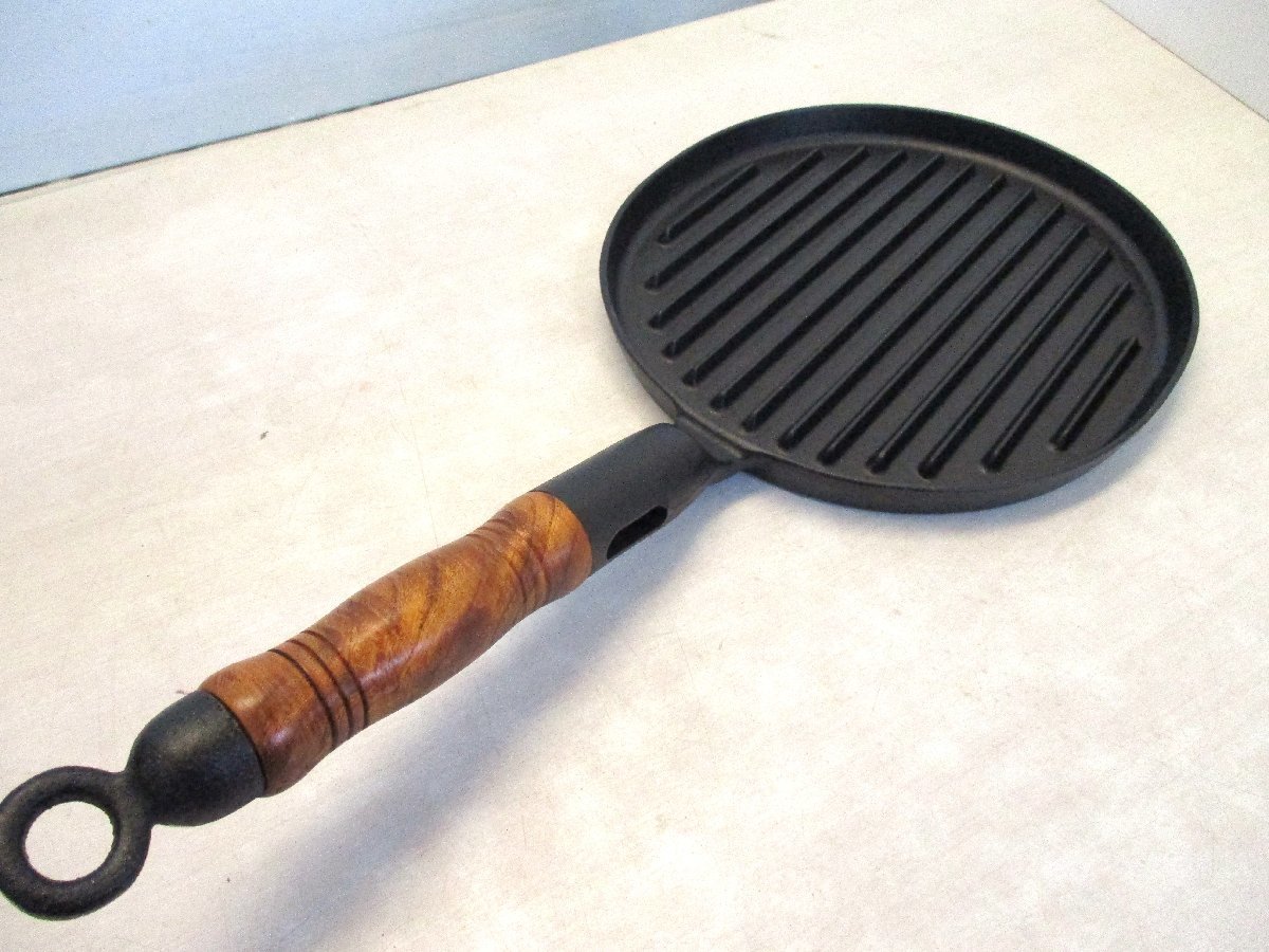 ★ 95989 鉄鋳 ステーキグリル ステーカー ステーキに焼目を入れる 全長50 × グリル幅30.6 × 高さ10㎝ 重量有 未使用 ★拍卖