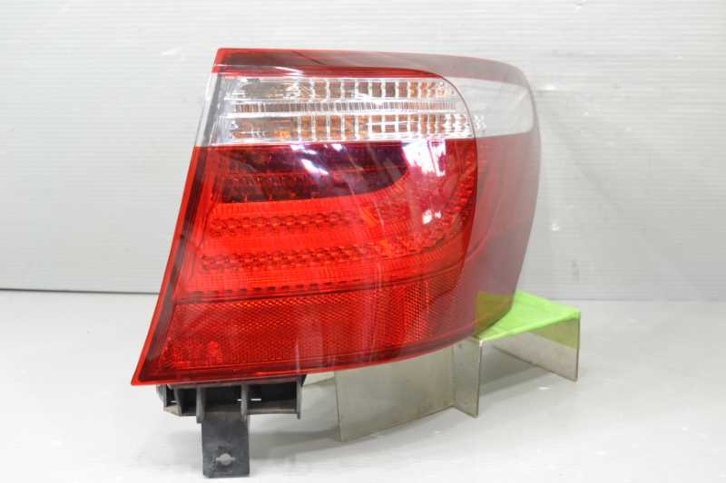 レクサス LS460 前期(USF40) 純正 コイト 破損無 取付OK 動作保証 右 テールランプ LED全点灯OK テールライト 50-89 / 81550-50170 k080190拍卖