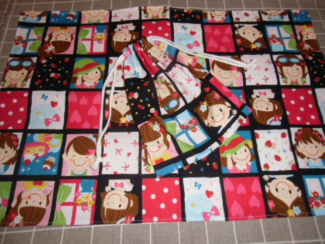 No.145 大判裏付ランチョンマット&巾着 ハンドメイド 40x60 ガールズ 黒色 女の子拍卖