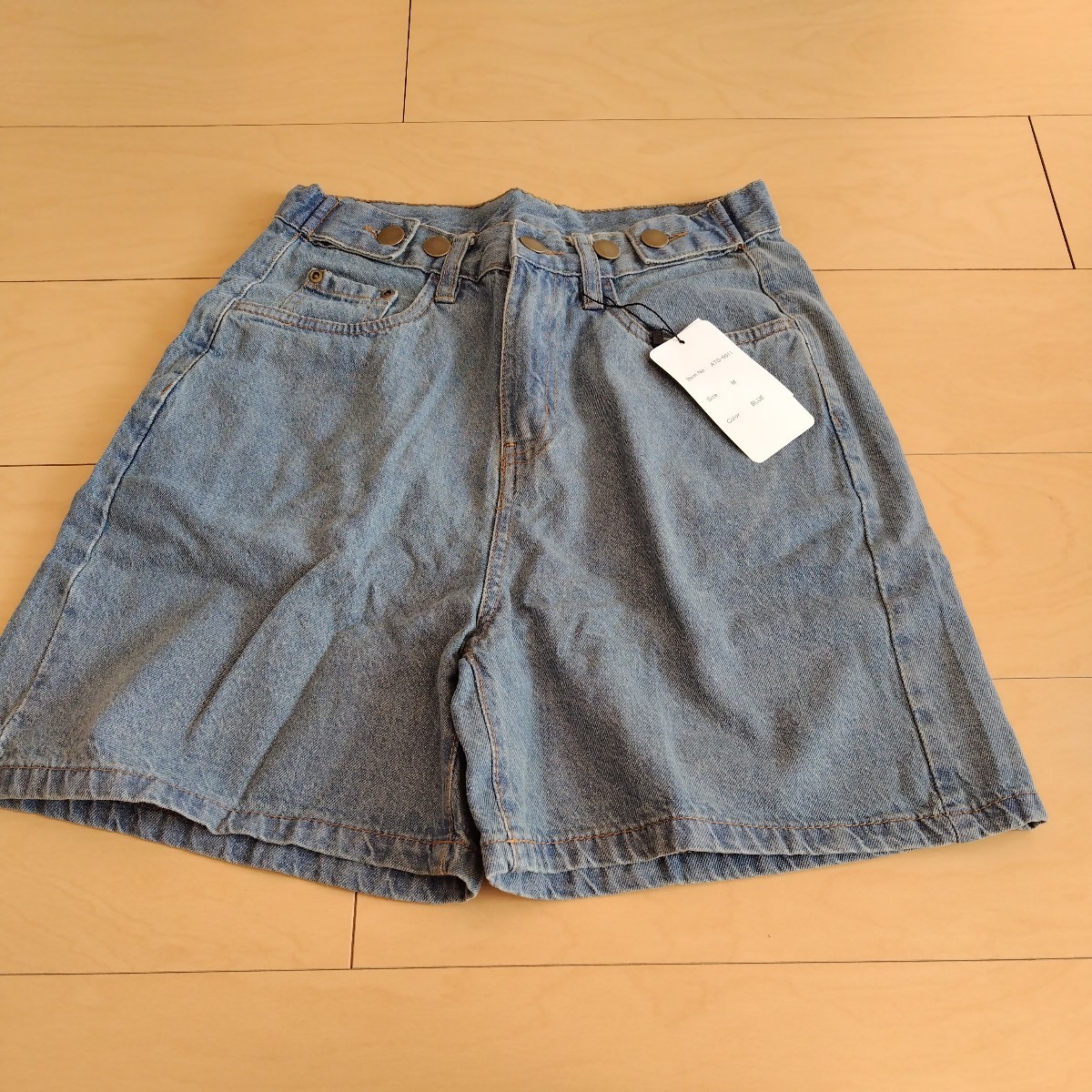 デニム ショートパンツ デニムパンツ ハイウェストデニムショートパンツ ジーンズ 綿100% デニムショートパンツ 新品未使用 タグ付き拍卖