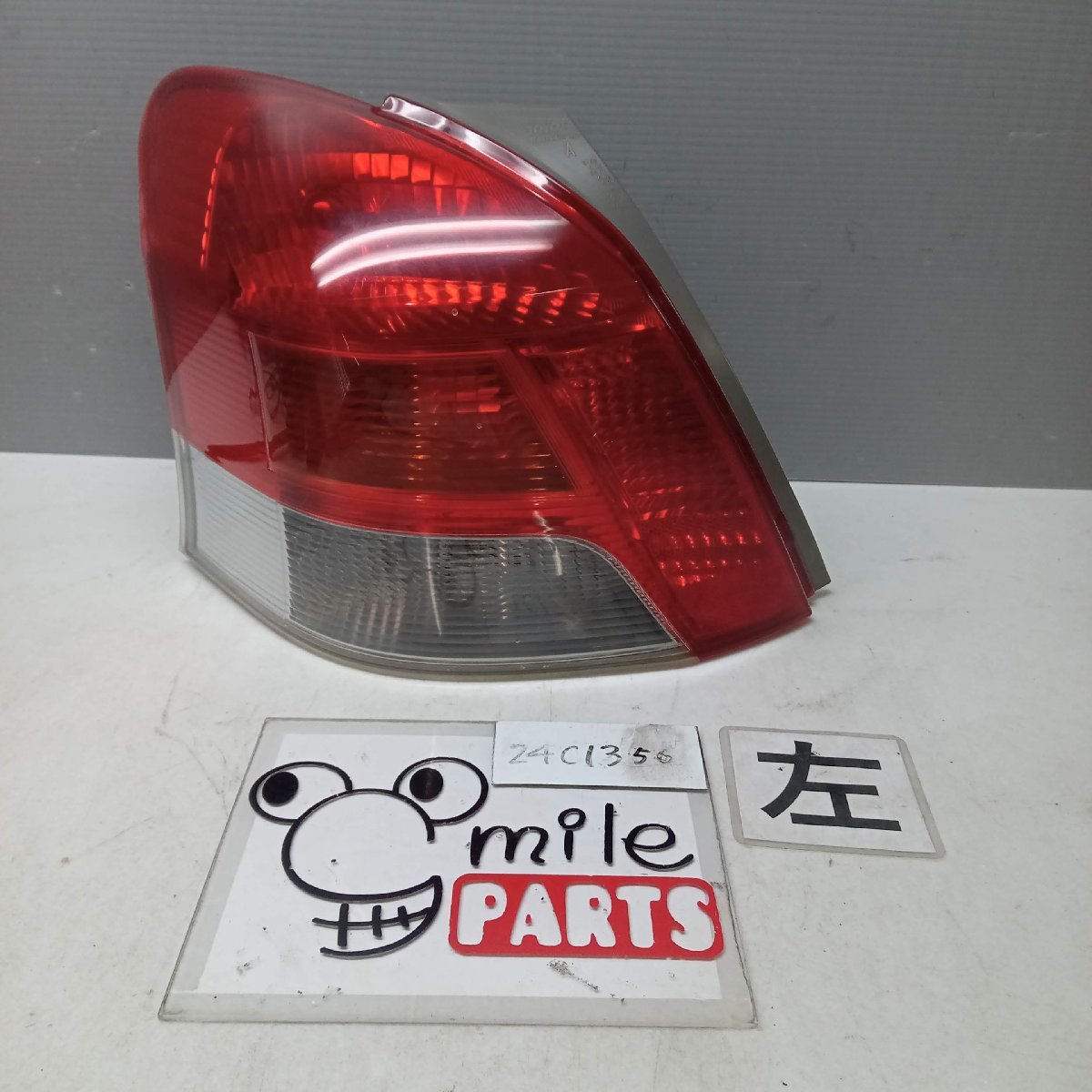 KSP90 ヴィッツ 純正 左テールランプ 1D1-10-1/24C1357*同梱不可拍卖
