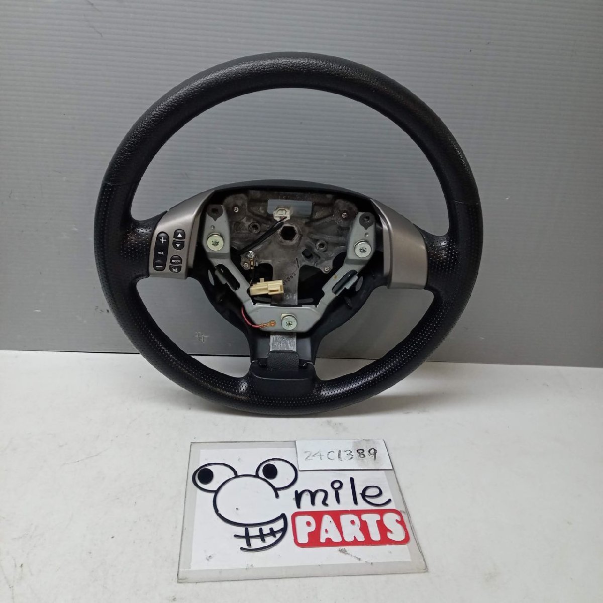 DC5W ベリーサ 純正 ステアリングホイールハンドル(ウレタン)2Z4-30-2/24C1389*同梱不可拍卖
