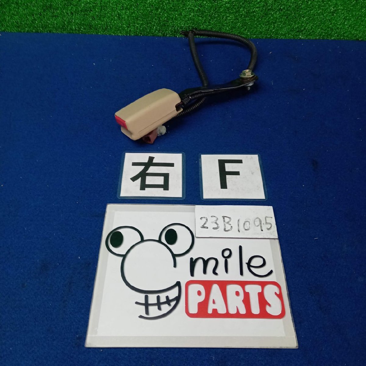 RG2/RG1 ステップワゴン 純正 運転席シートベルトバックル 1A5-2-3/23B1095*同梱不可拍卖