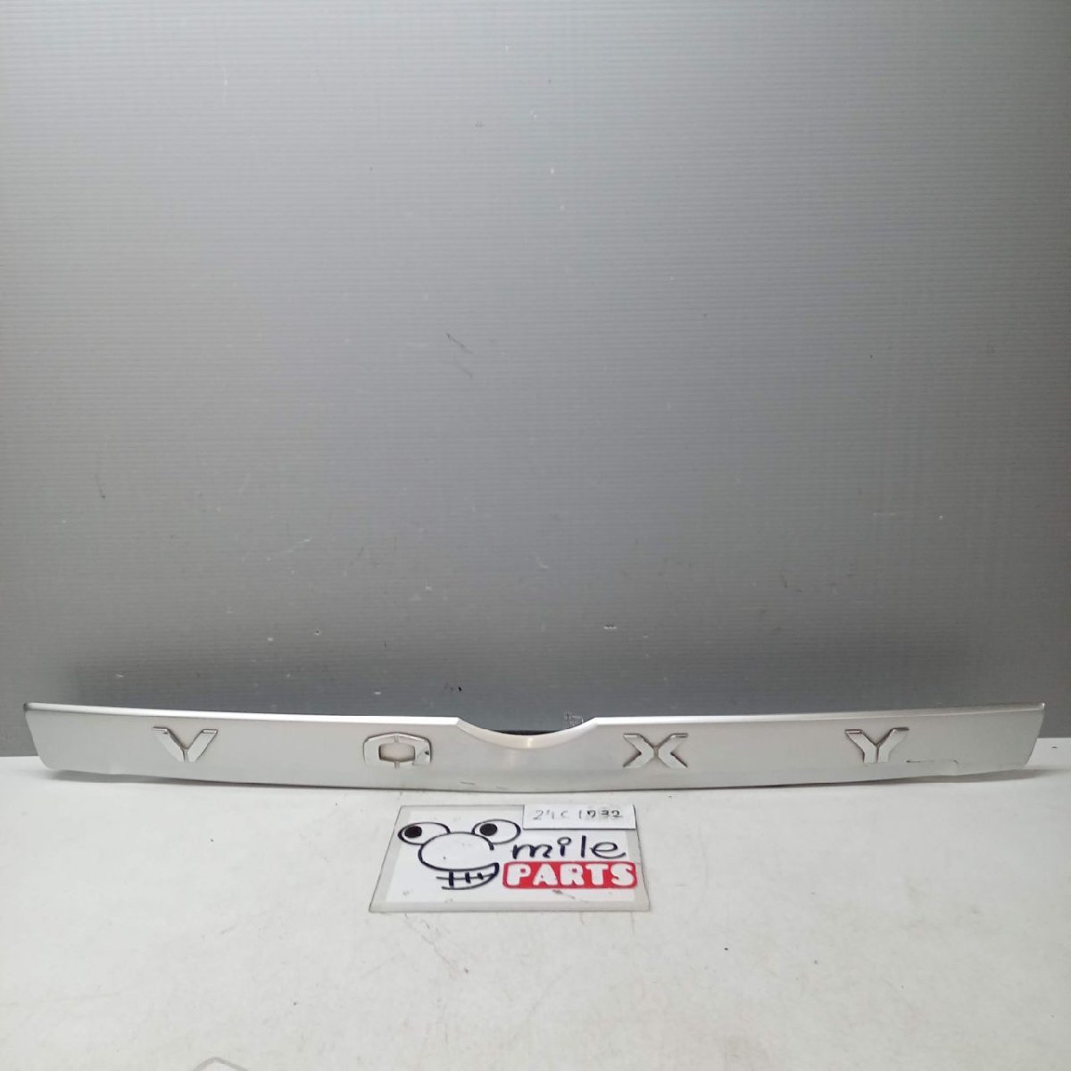 ZRR75W/ZRR70 ヴォクシー 純正 ゲートフィニッシャー 1B7-2-7/24C1732*同梱不可拍卖