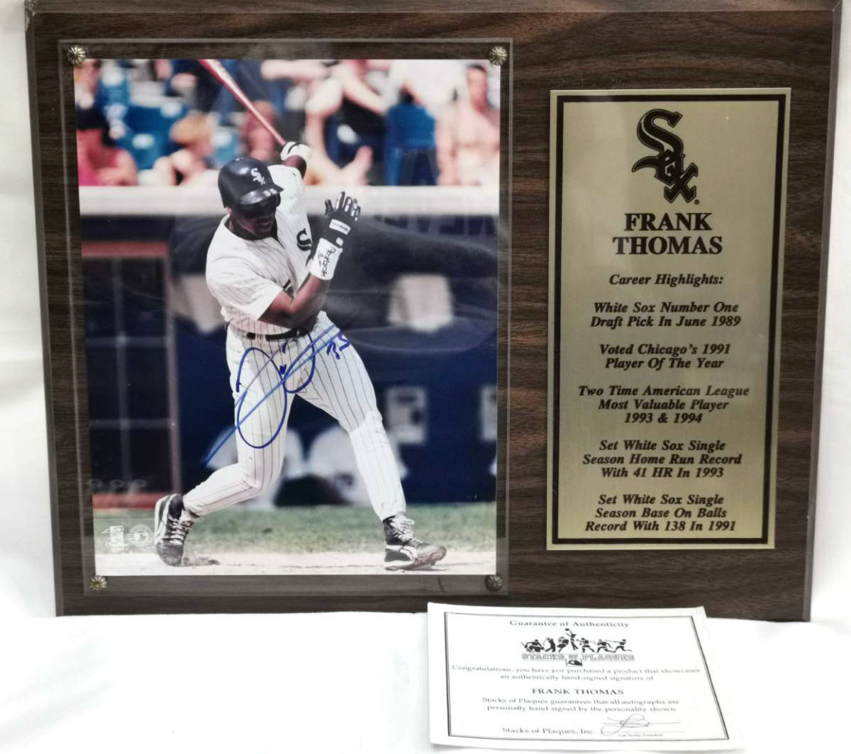 希少証明書付き■野球殿堂入りフランク・トーマス氏(シカゴ・ホワイトソックス)直筆サイン入りフォトフレーム■豪華木製額 プレート拍卖