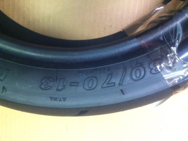 新品スカイウエーブ400リアタイヤ1輪分130/70-13 拍卖