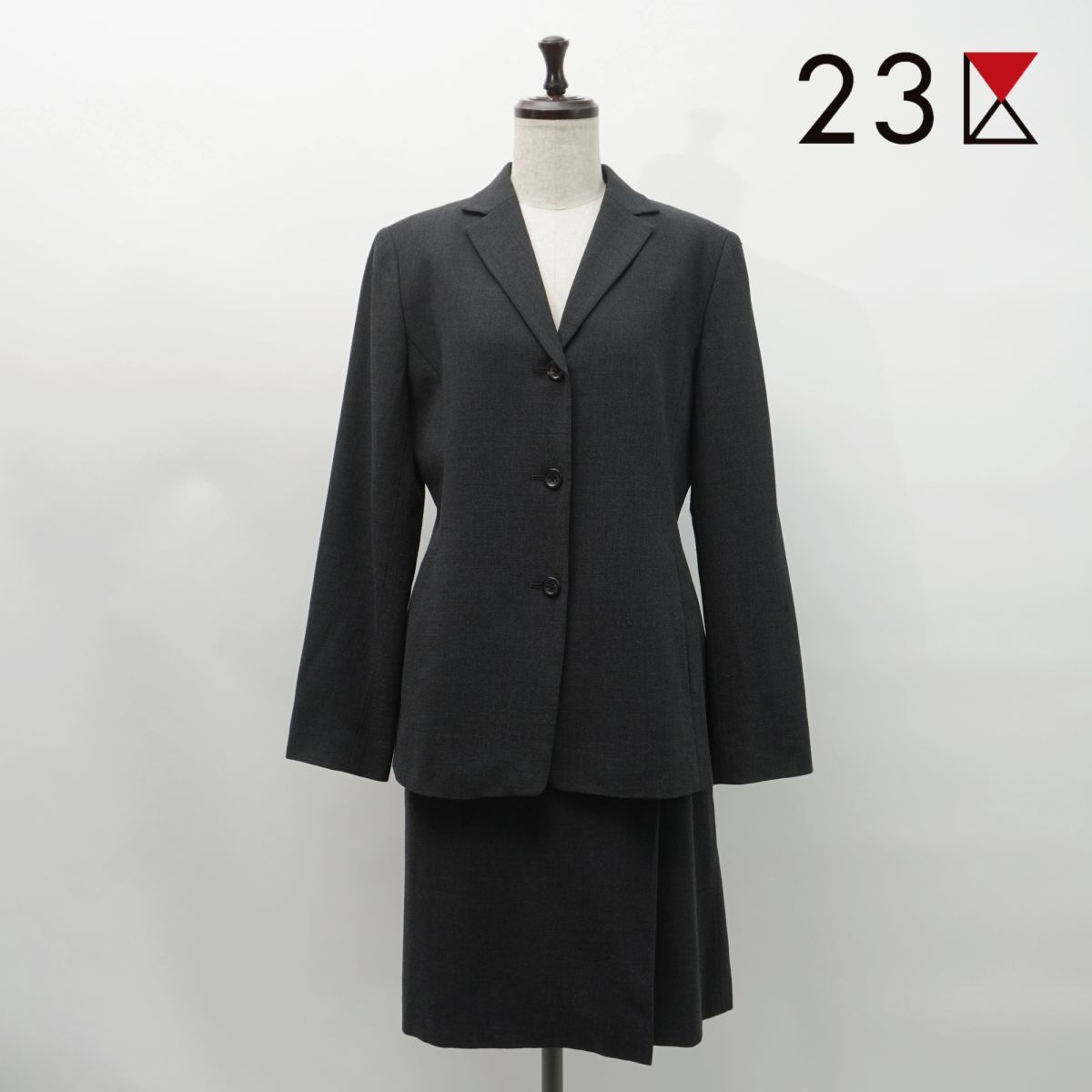 23区 オンワード樫山 セットアップセレモニースーツ テーラードジャケット 膝丈スカート レディース ダークグレー サイズ40*MC115拍卖